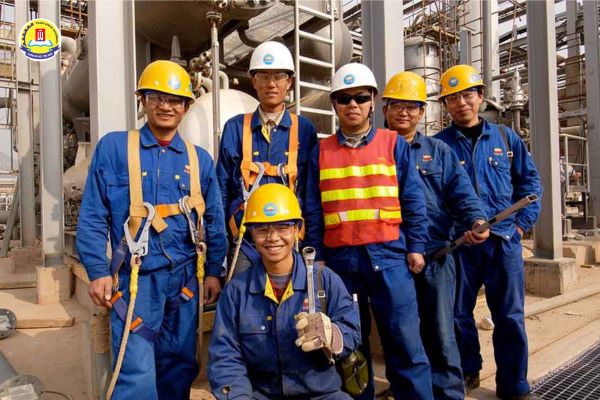 Sinh-vien-tot-nghiep-nganh-bao-ho-lao-dong-co-nhieu-luc-chon-nghe-nghiep