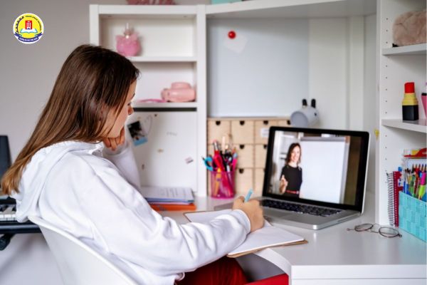 Truong-dai-hoc-cong-doan-dai-tao-nganh-bao-ho-lao-dong-hoc-online-100_